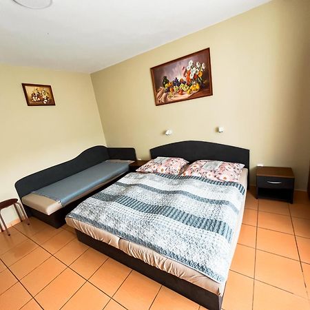 Apartman Taktik Veľký Meder Exteriör bild