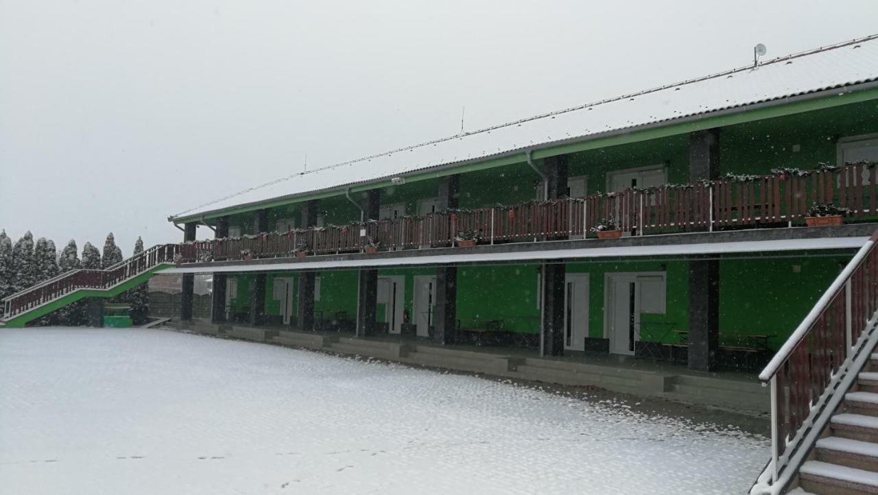 Apartman Taktik Veľký Meder Exteriör bild